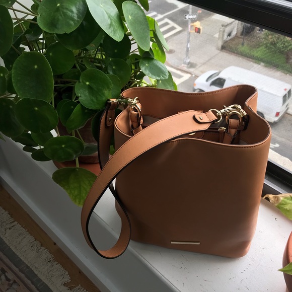 brahmin amelia bucket bag